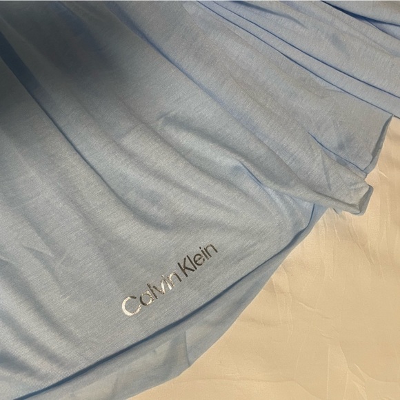 NWT Calvin Klein scarf/ wrap/ shawl/ capelet/ halter top in light blue. - Picture 5 of 13